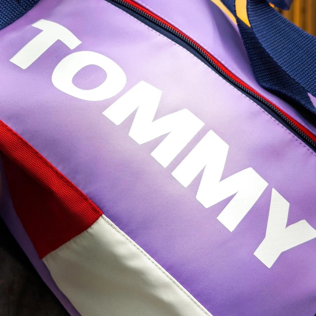 *⚪🔴MALETIN TOMMY MEDIANO🔴⚪* imagen 2