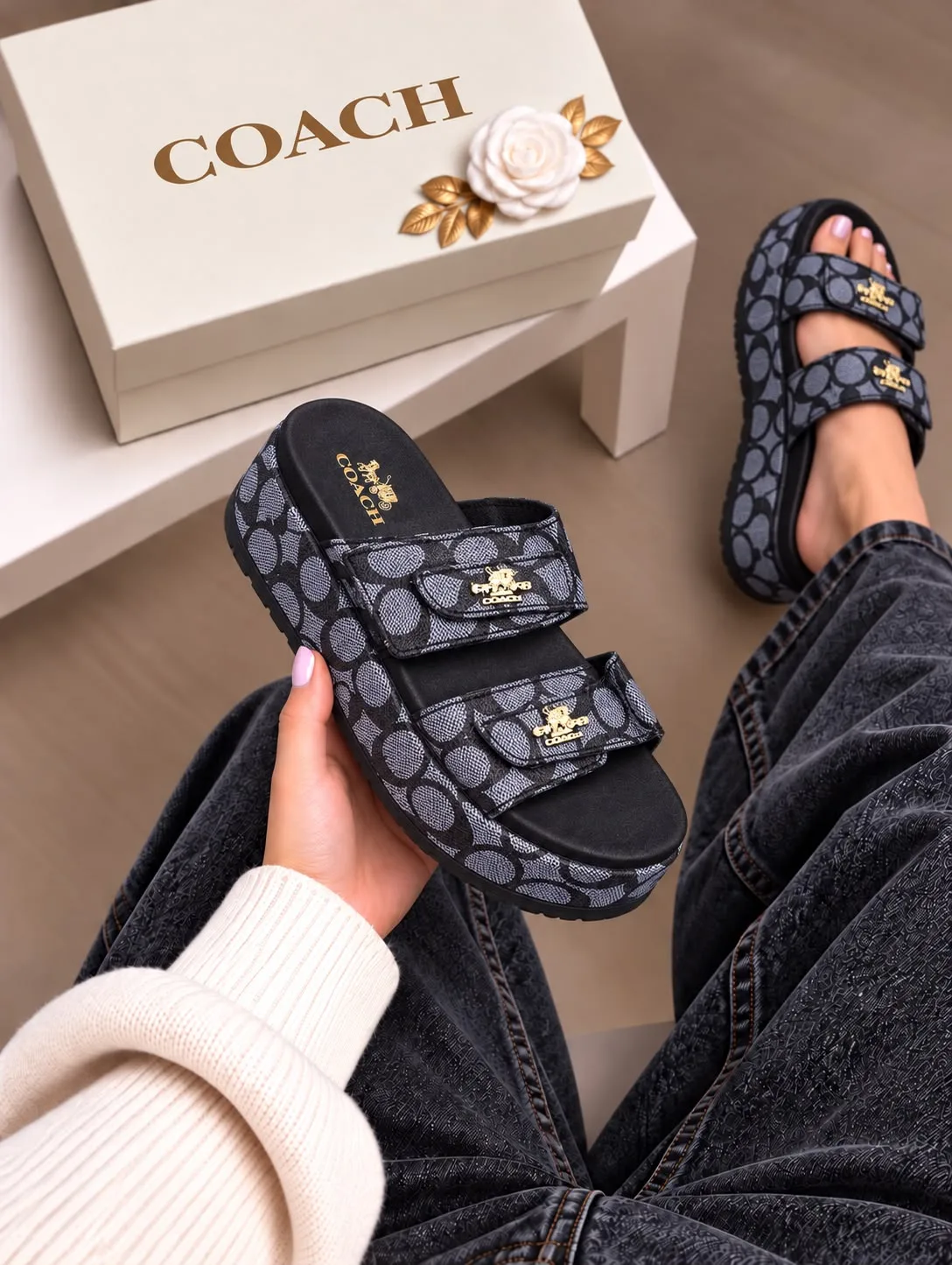Sandalias P0197 Coach para mujer. imagen 1