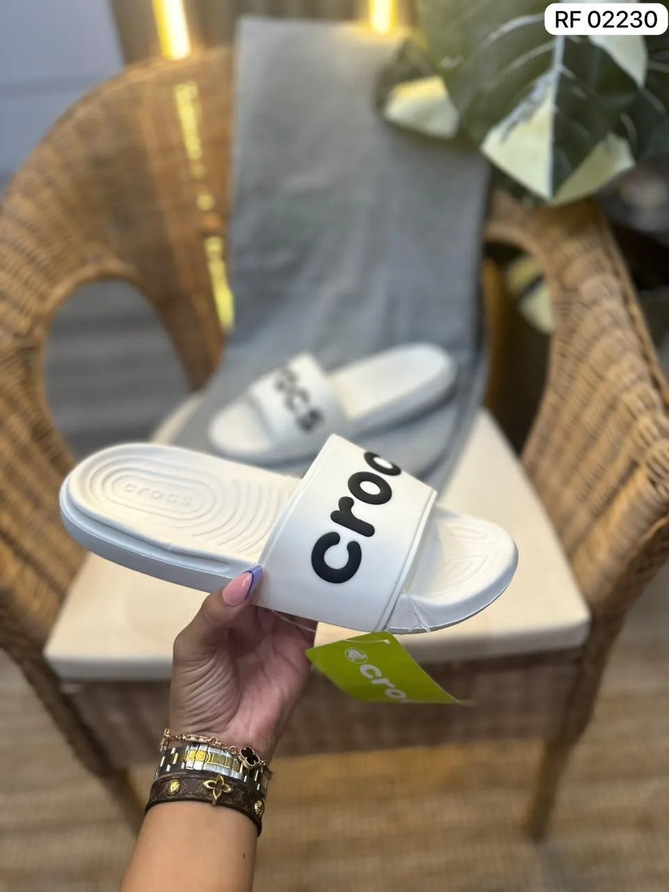 Sandalia P0141 Crocs unisex. imagen 2