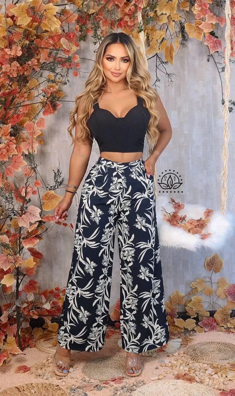 ✨😍 Hermoso conjunto de dos piezas 😍✨ imagen 2