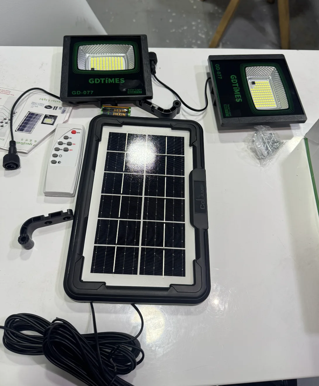 Combo Reflectores Solares Gd077 30w imagen 2