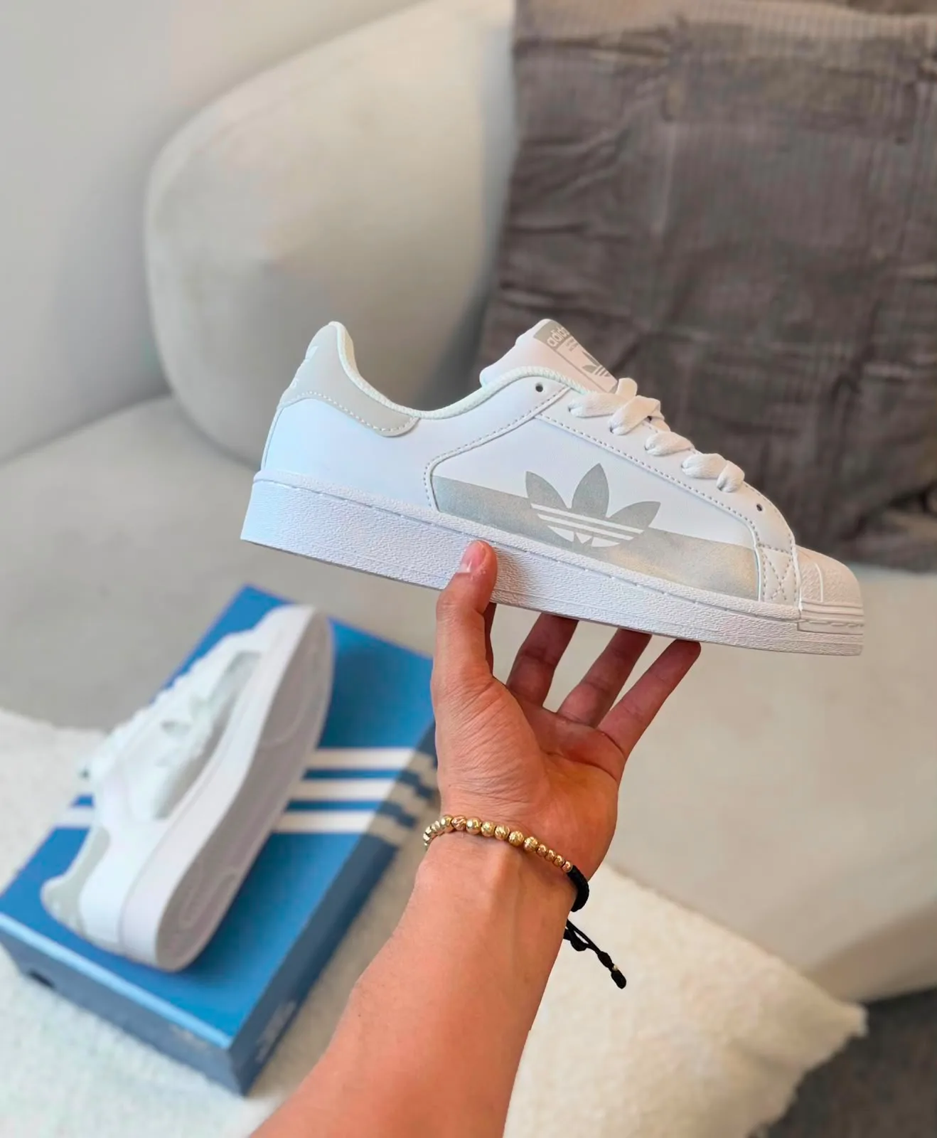 Tenis P0168 Adidas super STAR unisex.