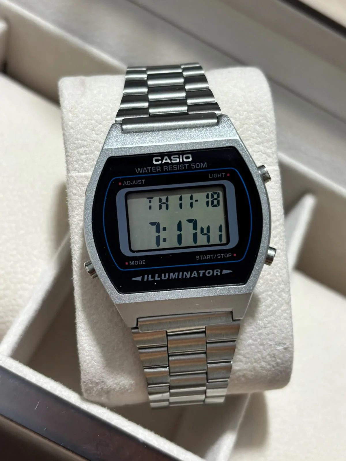 Reloj P0118 Casio digital unisex. imagen 2